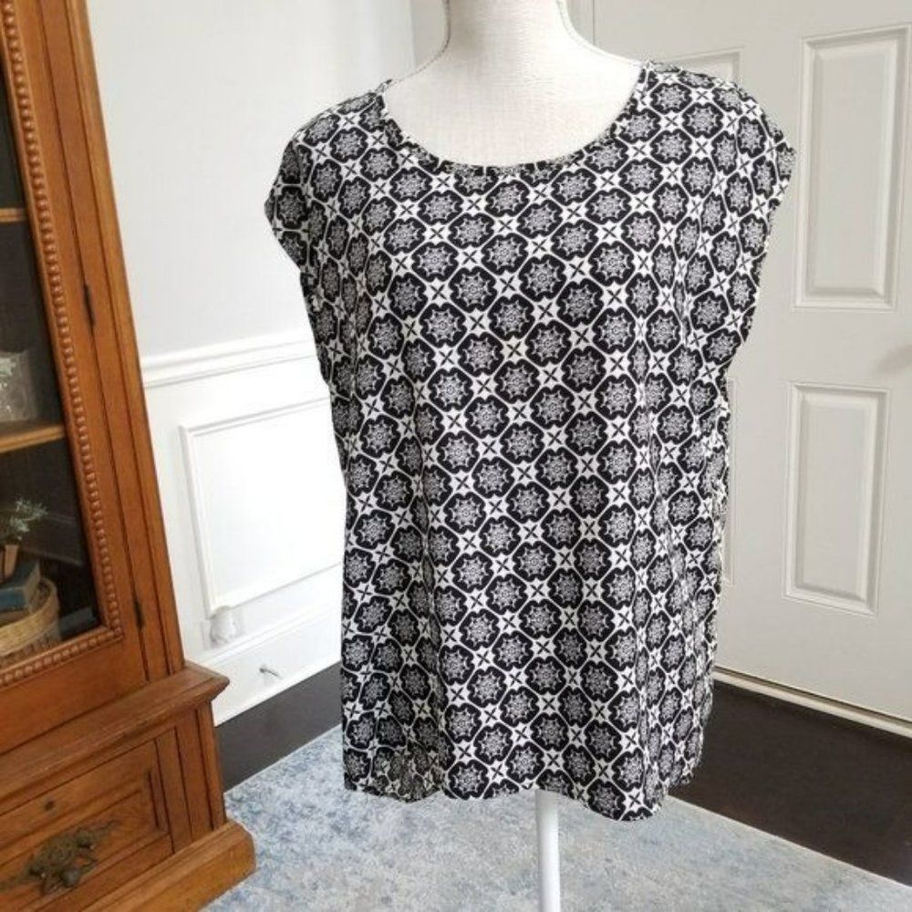 Pink Petal Sleeveless Blouse with Exposed Zipper